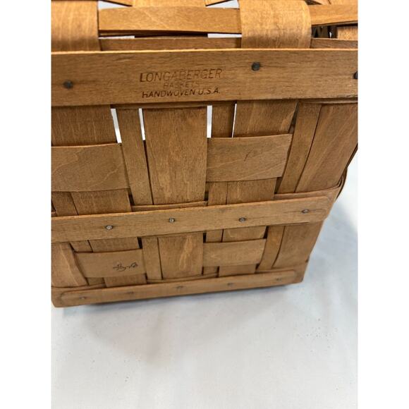 1986 Longaberger JW Collection Two Pie Basket 12"L x 12"W x 10"H - Picture 4 of 4